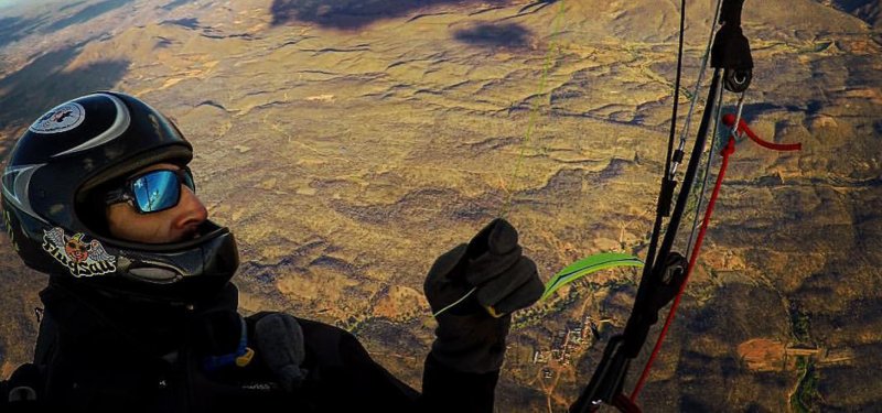 rafael saladini recordista mundial de distância livre evoluir no esporte parapente